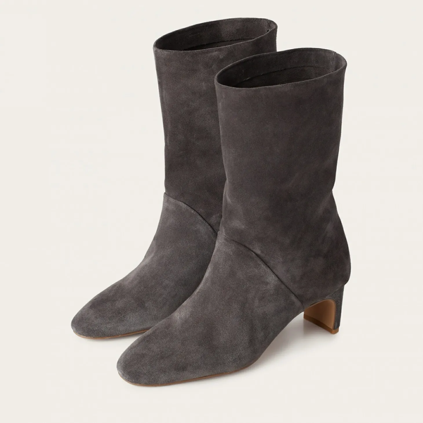 Adina Botki, Antracytowy Welur