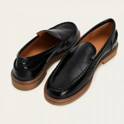 Agora Półbuty, Czarny Polysk