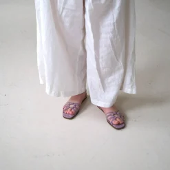 Amfi Sandaly, Lawendowy Zamsz