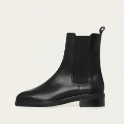 Arava Sztyblety, Czarny Rustykalny