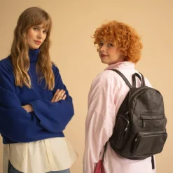 Atzel Plecak, Czarny