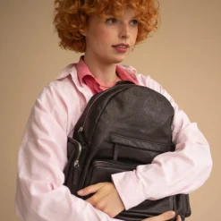 Atzel Plecak, Czarny