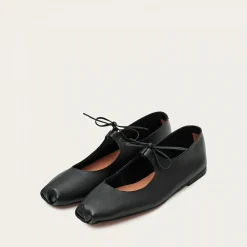 Batsheva Baleriny, Czarny