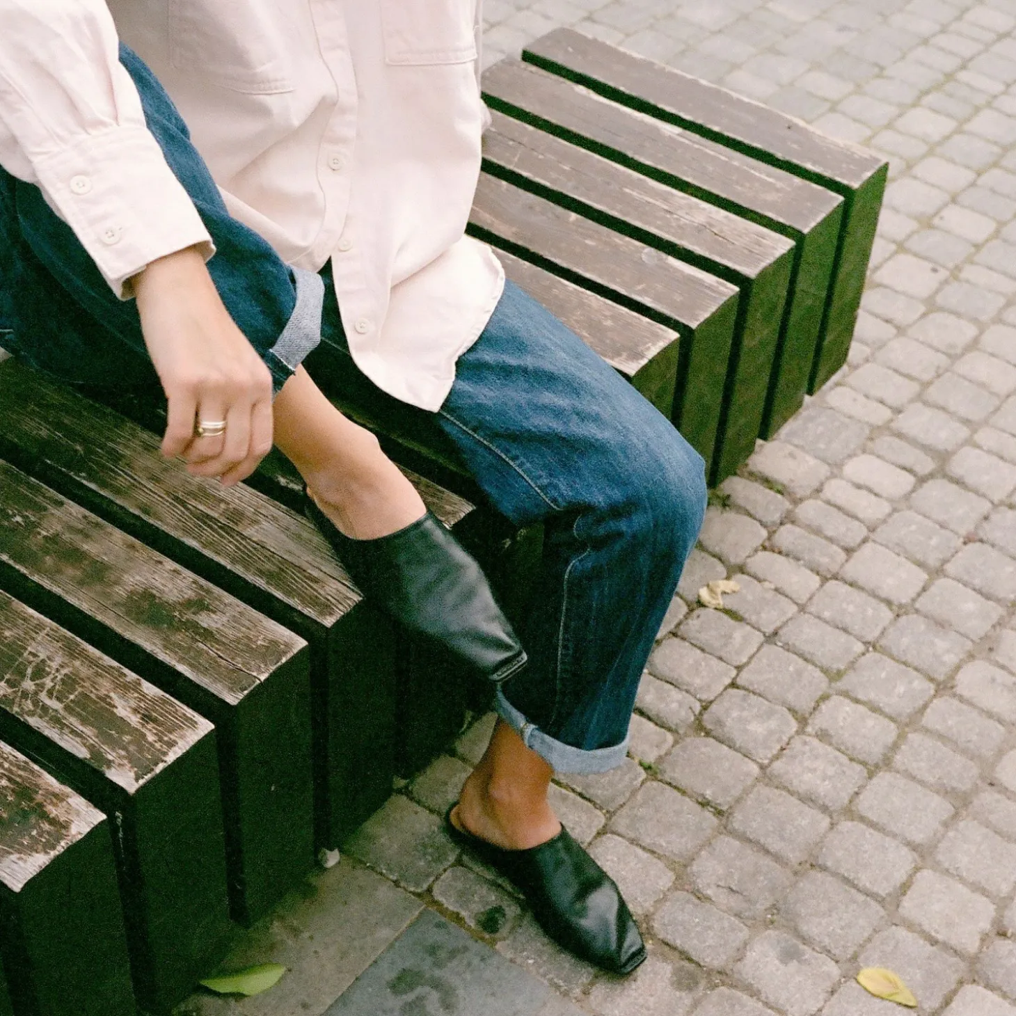 Bayit Klapki, Czarny