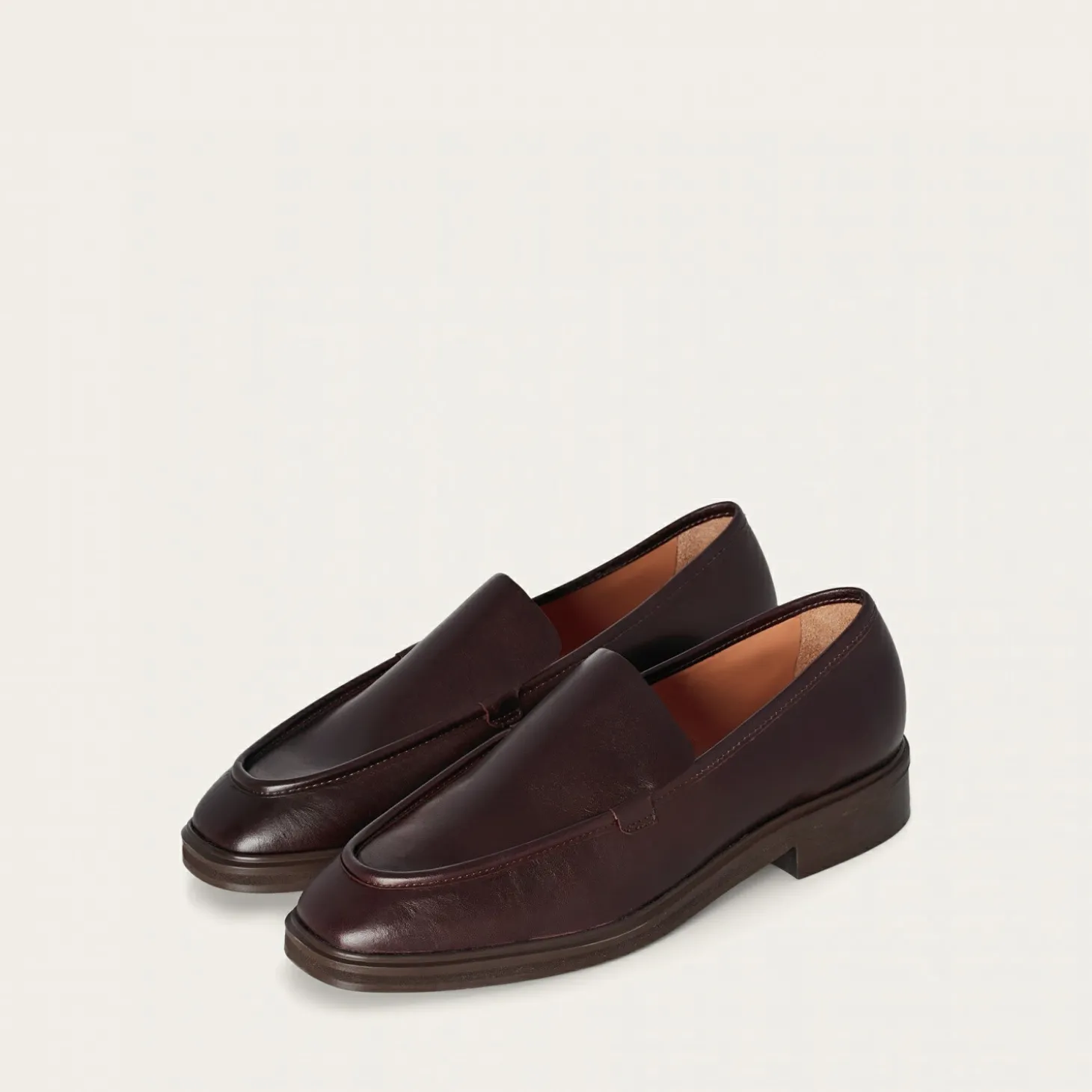 Camila Półbuty, Mahoniowy