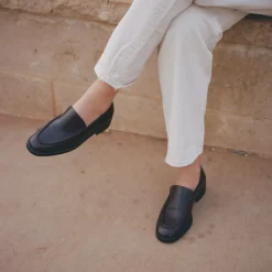 Camila Półbuty, Mahoniowy