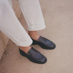 Camila Półbuty, Mahoniowy