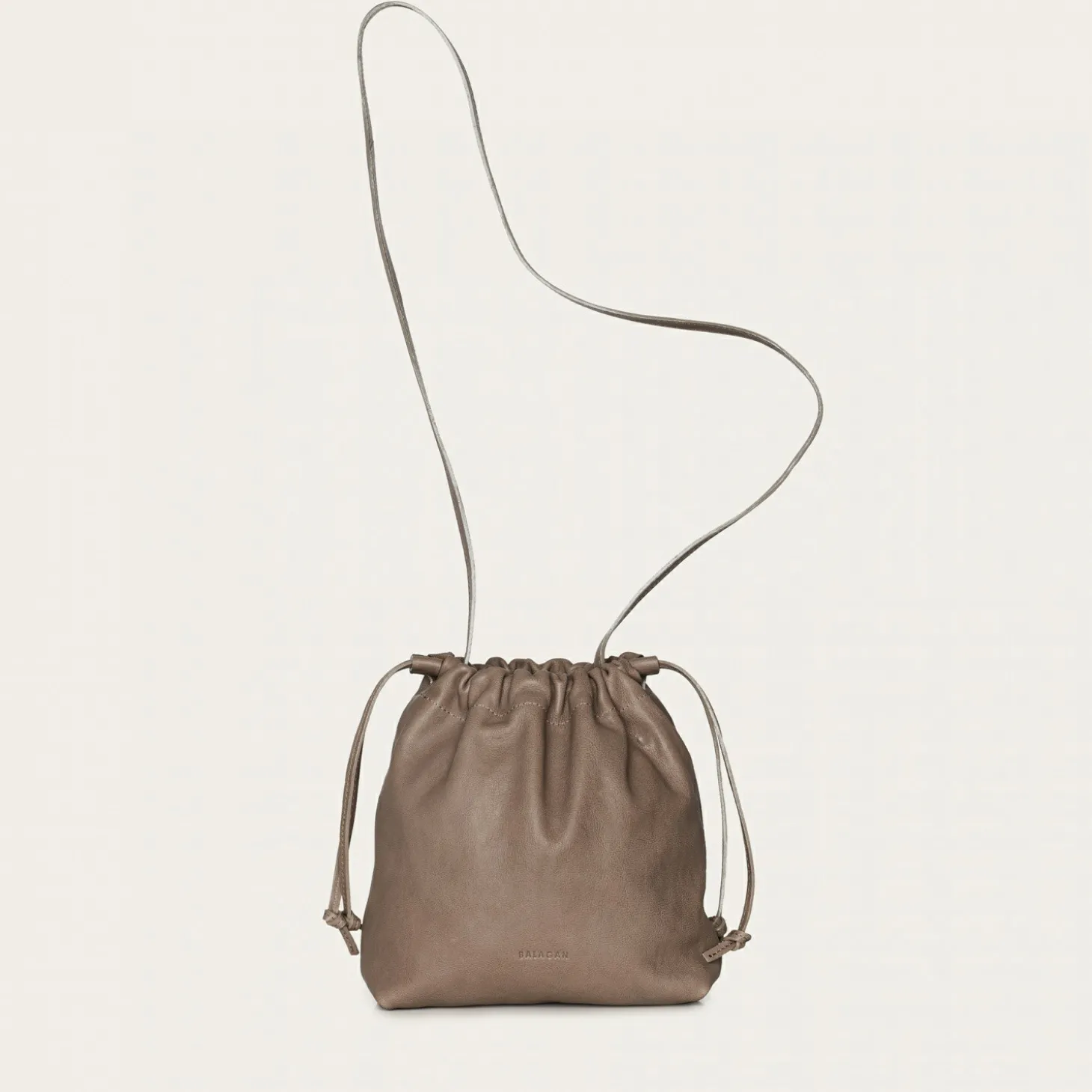 Dima Torebka M, Dymny