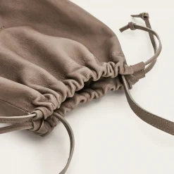 Dima Torebka M, Dymny