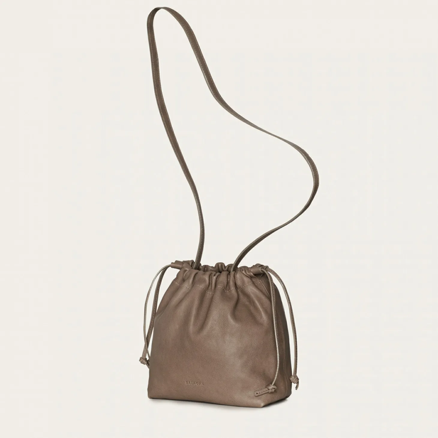 Dima Torebka M, Dymny