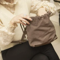 Dima Torebka M, Dymny