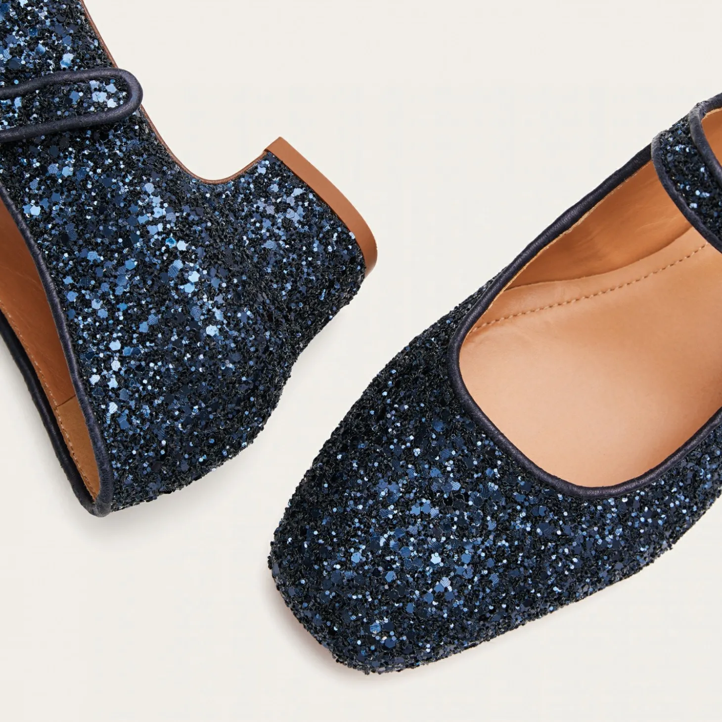 Dora Czółenka Na Niskim Obcasie, Granatowy Brokat