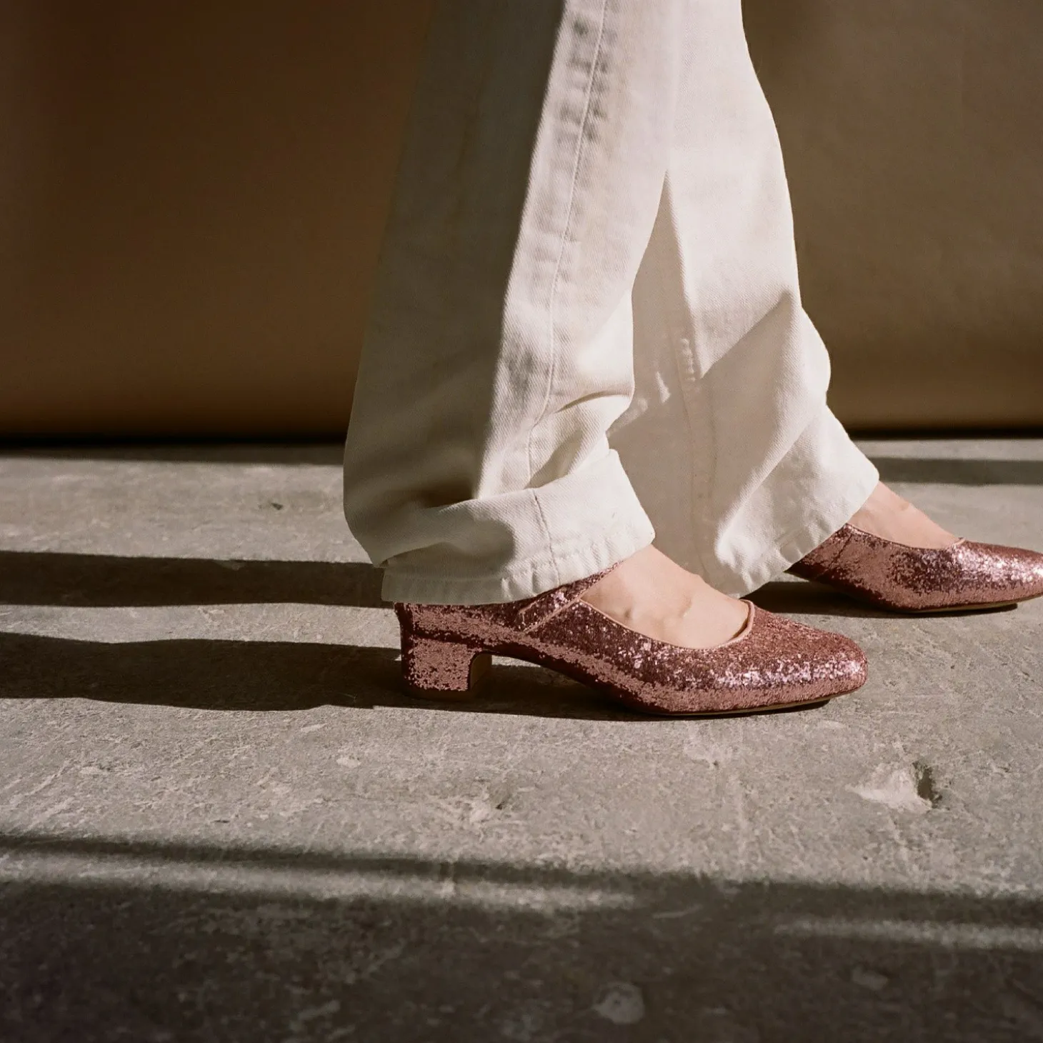 Dora Czółenka Na Niskim Obcasie, Pudrowy Brokat