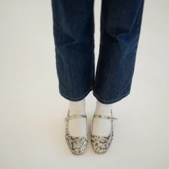 Dora Czółenka Na Niskim Obcasie, Zlamana Biel Wzor Pytona