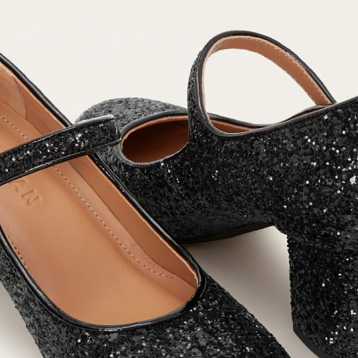 Dora Czółenka Na Wysokim Obcasie, Czarny Brokat