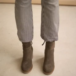 Ejtan Botki, Dymny Welur