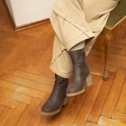 Ejtan Botki, Woskowany Braz Nubuk