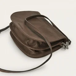 Eveline Torebka, Dymny