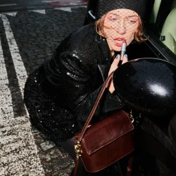 Galia Torebka, Ciemny Braz