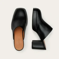 Gloria Klapki, Czarny