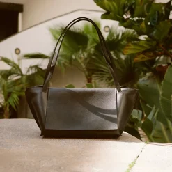 Isha Torebka M, Czarny