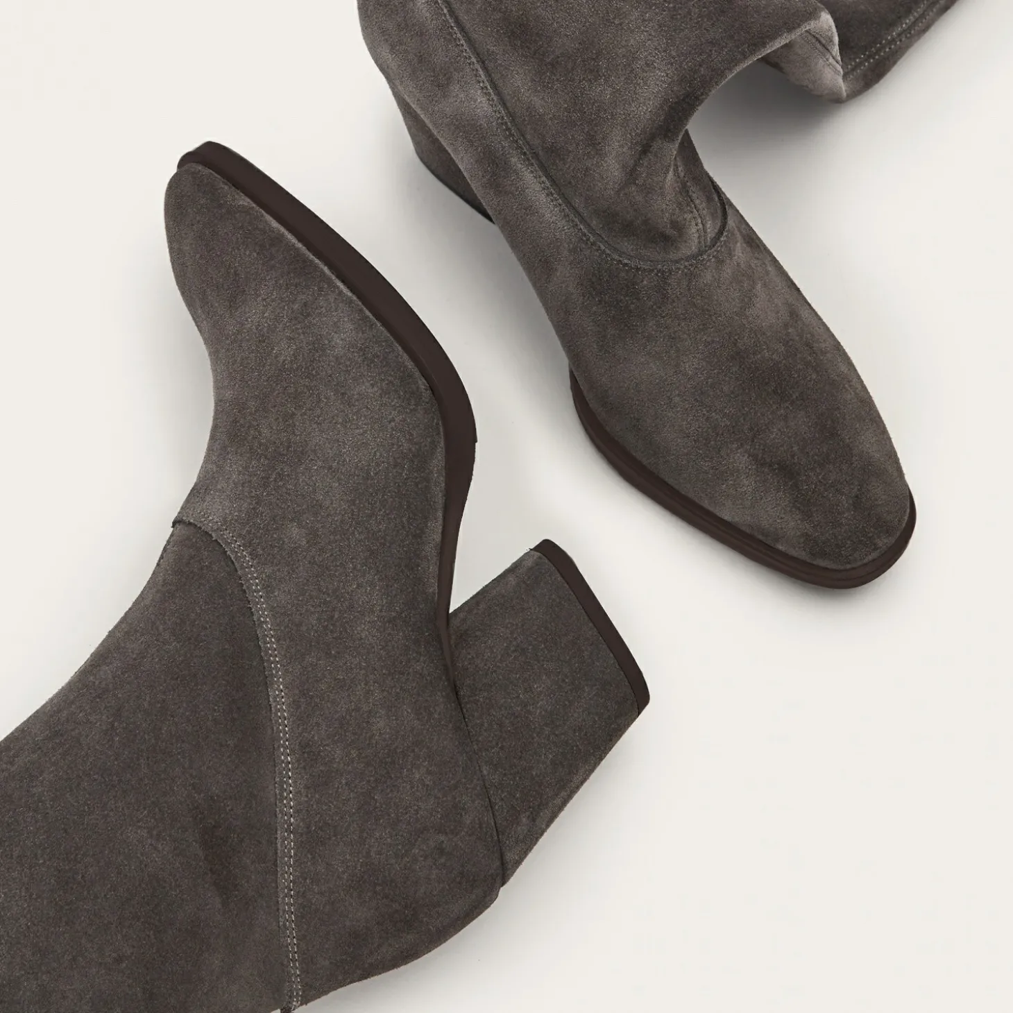 Jane Botki, Antracytowy Welur