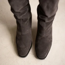 Jane Botki, Antracytowy Welur