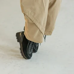 Junko Botki, Czarny Welur