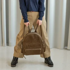 Junko Botki, Czarny Welur