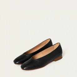 Kikar Baleriny, Czarny