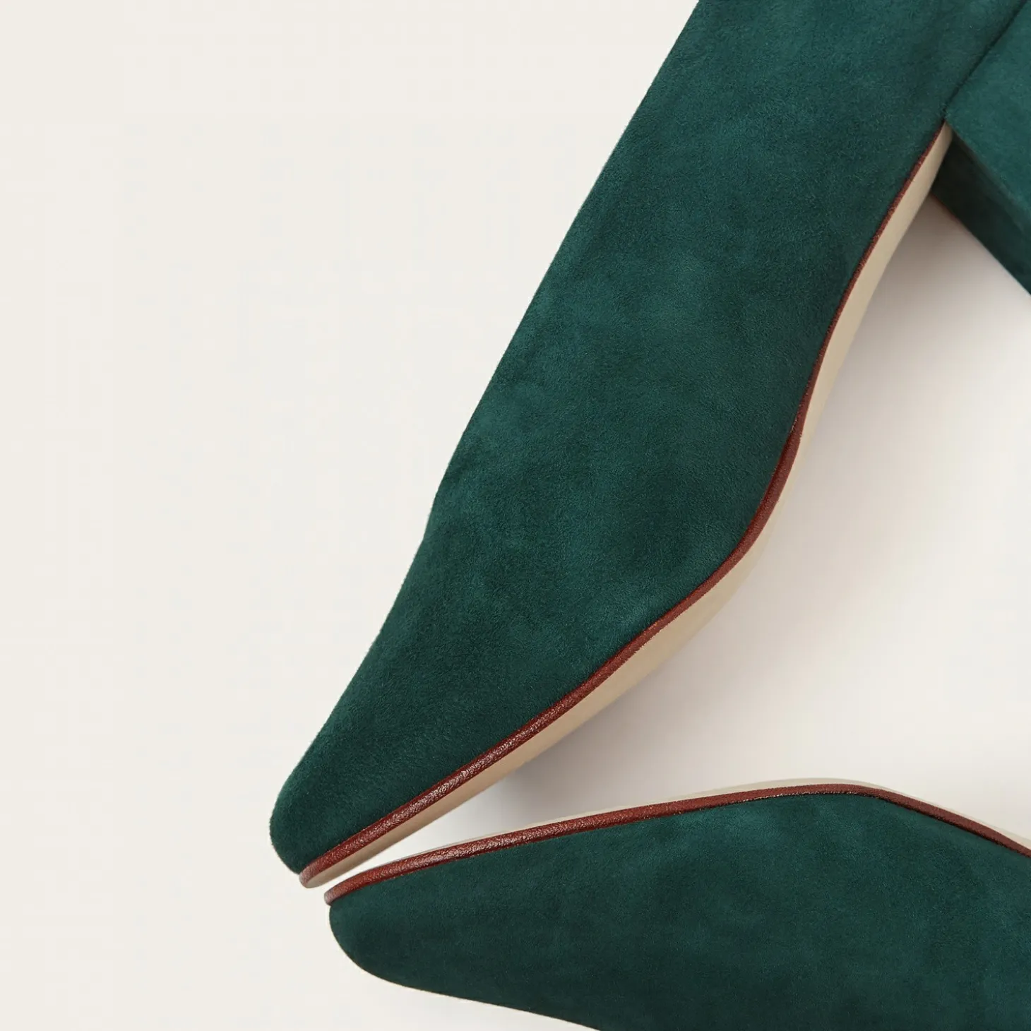 Leilot Czółenka, Zielony Zamsz