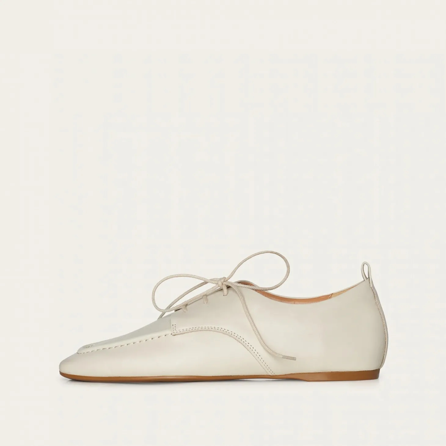 Lila Półbuty, Alabaster