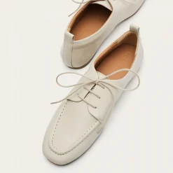 Lila Półbuty, Alabaster