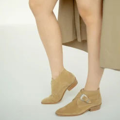 Louis Botki, Piaskowy Welur