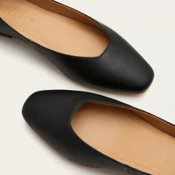 Lydia Baleriny, Czarny