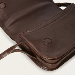 Mara Torebka, Ciemny Braz