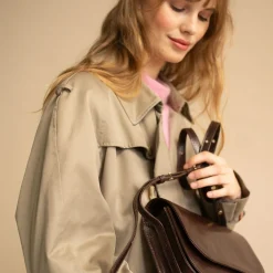 Mara Torebka, Ciemny Braz