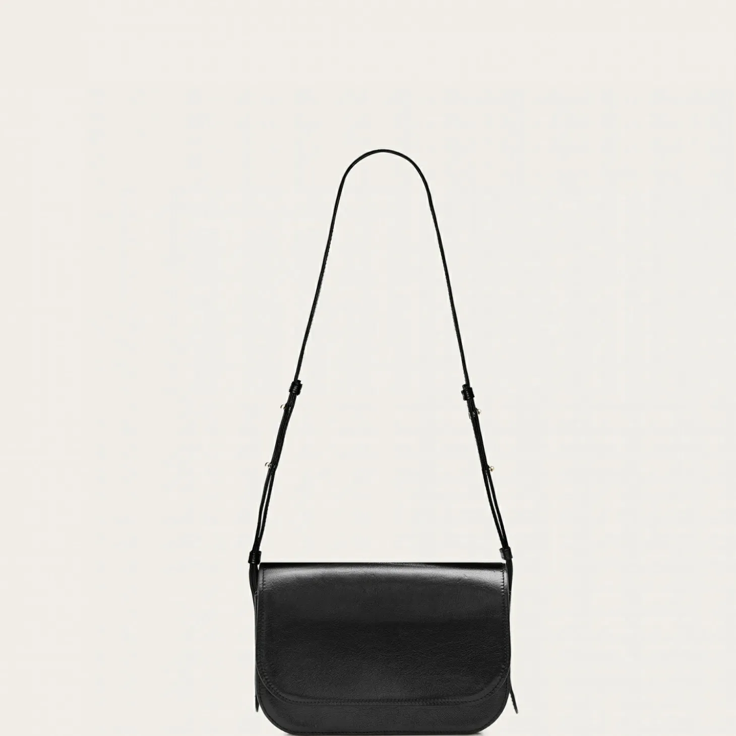 Mara Torebka, Czarny