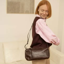 Marianne Torebka, Ciemny Braz