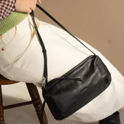 Marianne Torebka, Czarny