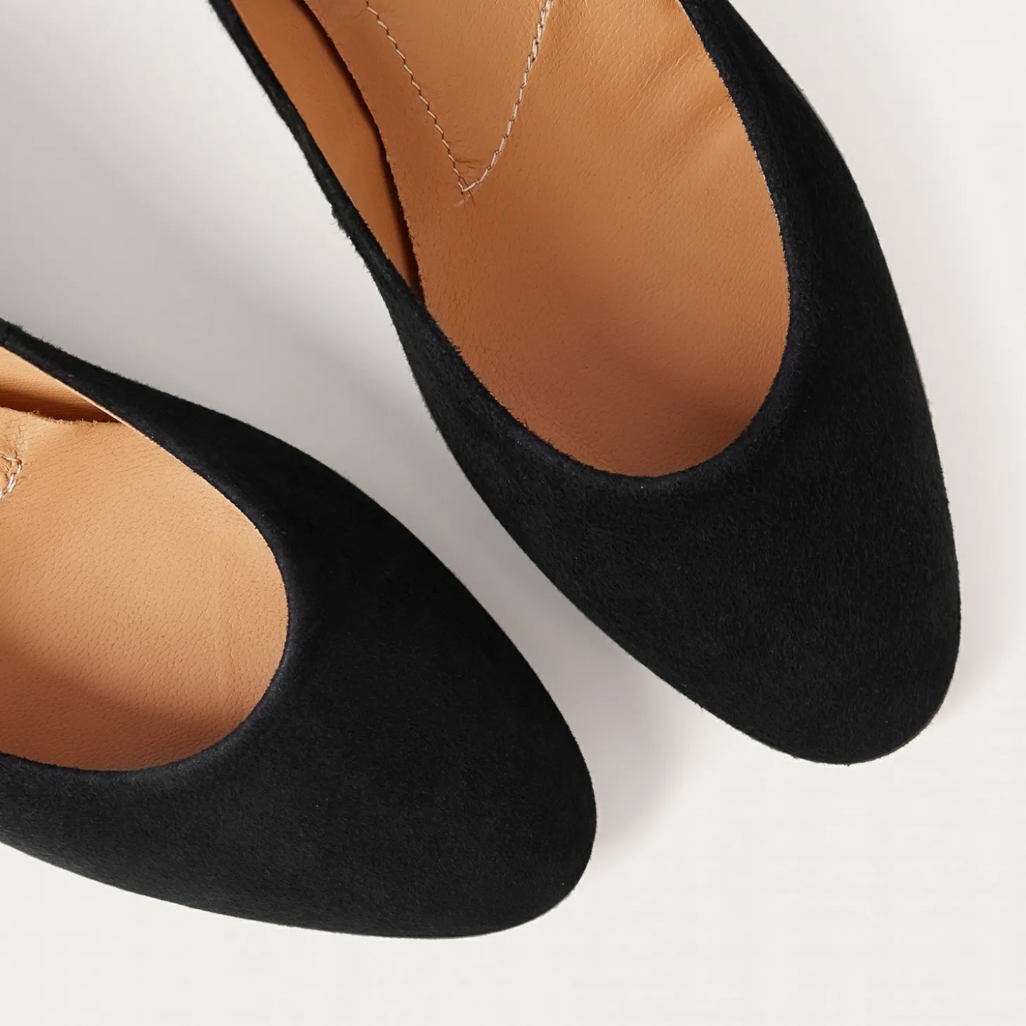 Migdal Czółenka Na Niskim Obcasie, Czarny Zamsz