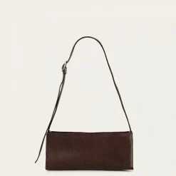 Monique Torebka, Ciemny Braz