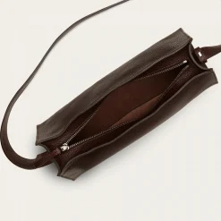 Monique Torebka, Ciemny Braz