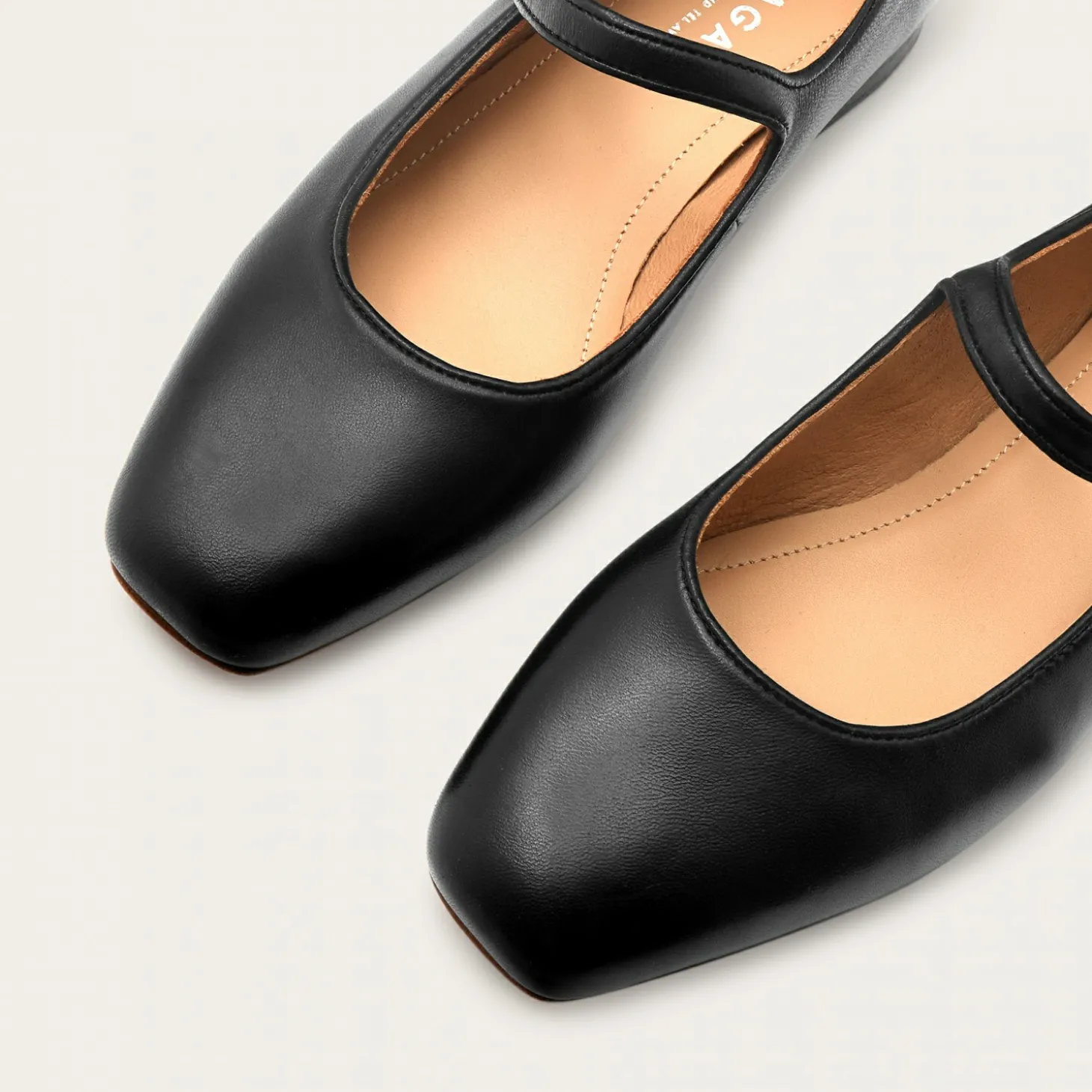 Pass Baleriny, Czarny