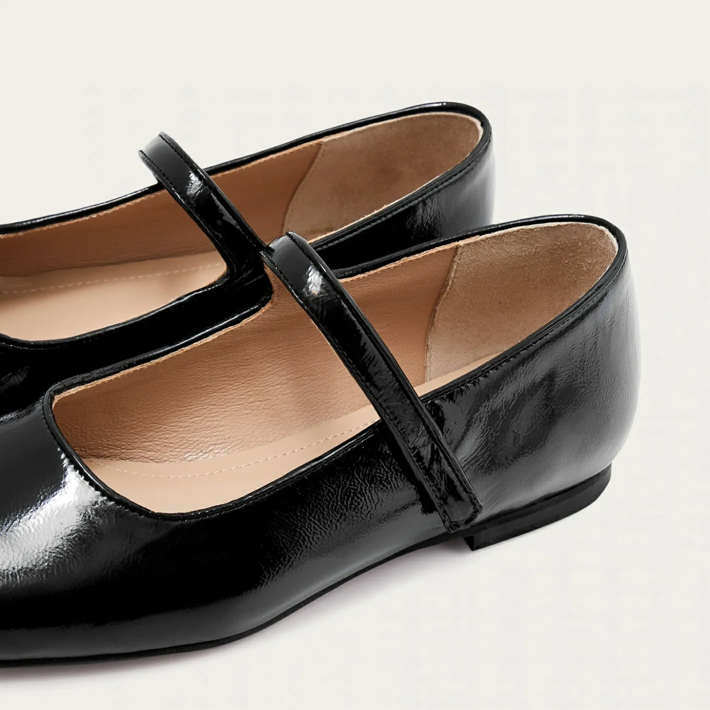 Pass Baleriny, Czarny Polysk