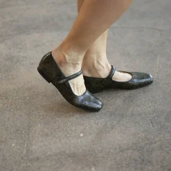 Pass Baleriny, Oliwkowy Wzor Pytona