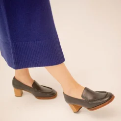 Patrizia Czółenka, Czarny