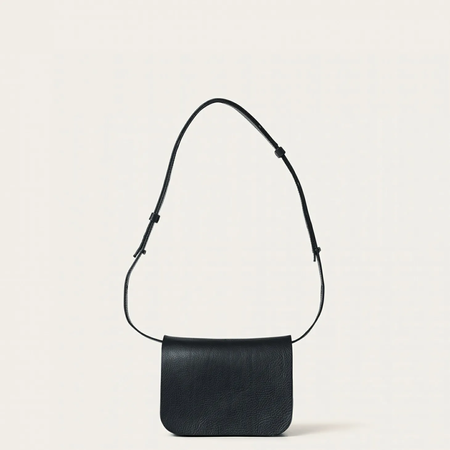 Pitzi Torebka, Czarny