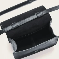 Pitzi Torebka, Czarny