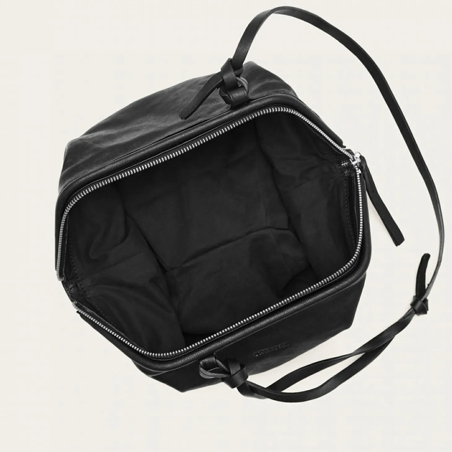 Plis Torebka, Czarny